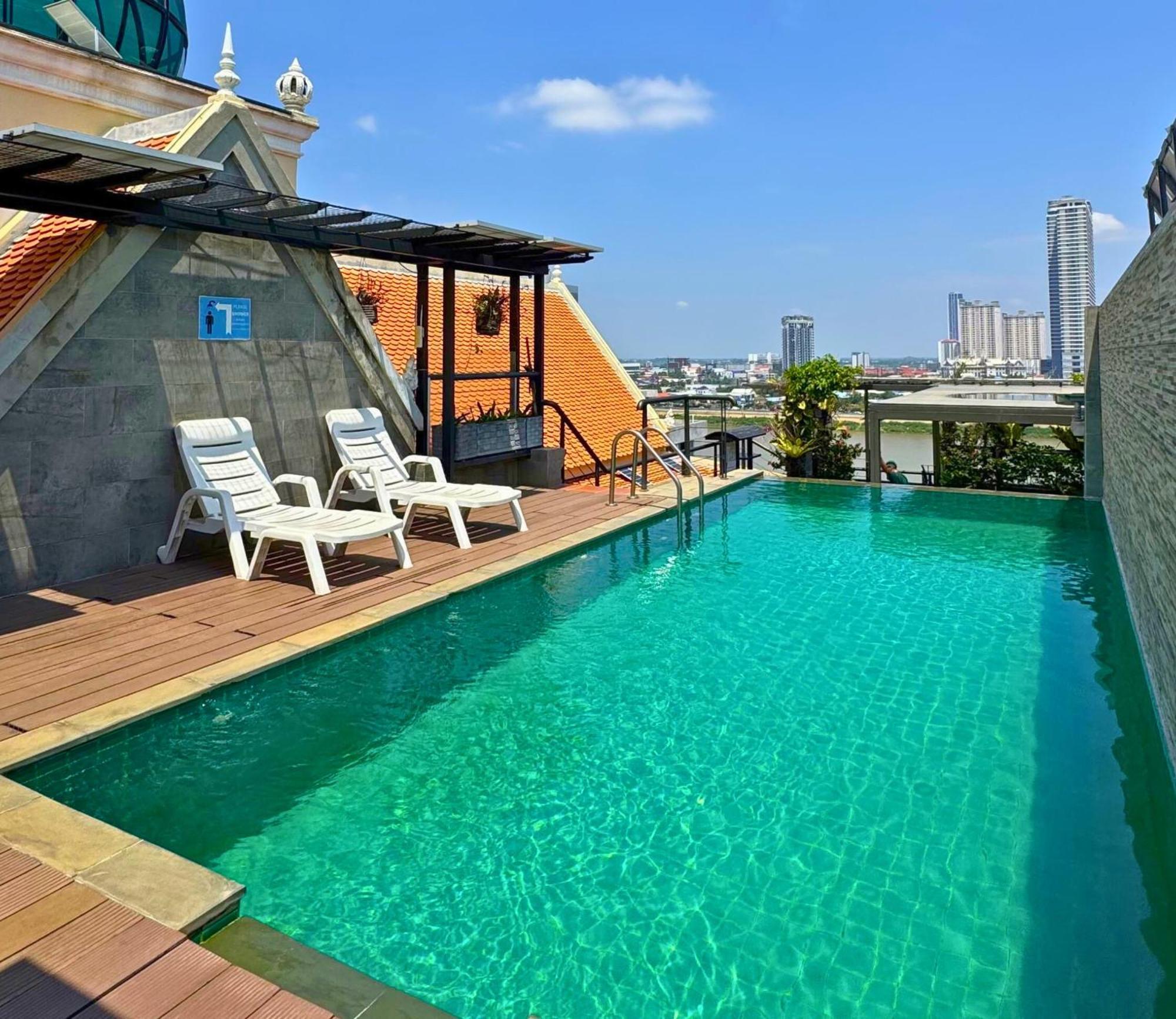 Lcs Hotel & Apartment Phnom Pen Exterior foto